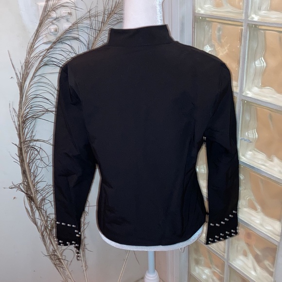 CLEARANCE!!!NEW w/Tags black & pearl windbreaker. This one is stunning!🥰♠️♠️ - Picture 8 of 17